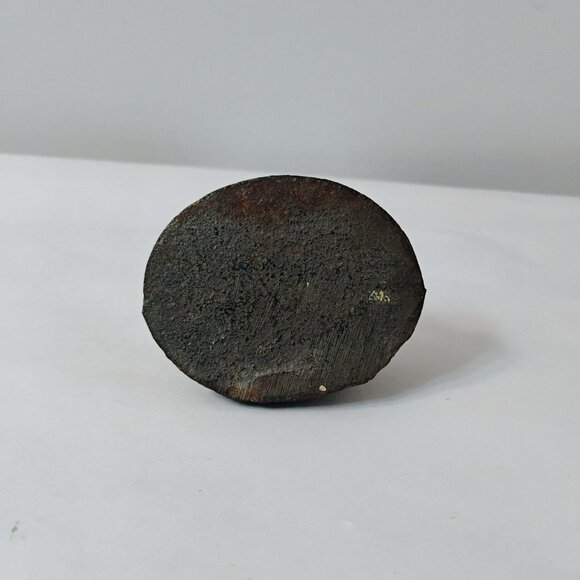 Antique Cast Iron Frog Paperweight, Metal Animal Figurine Mini Door Stop - Picture 8 of 9